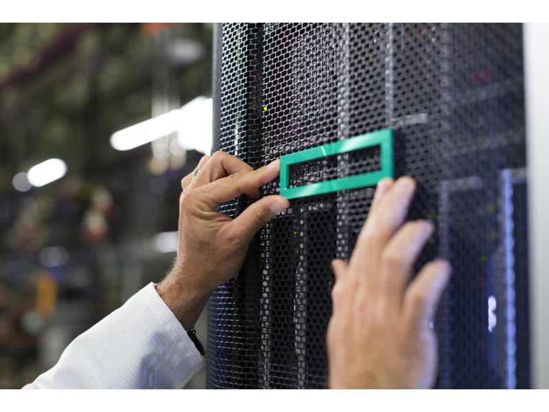 HPE 716195-B21 | 1.0m Mini SAS HD to Mini SAS Cable for data centres